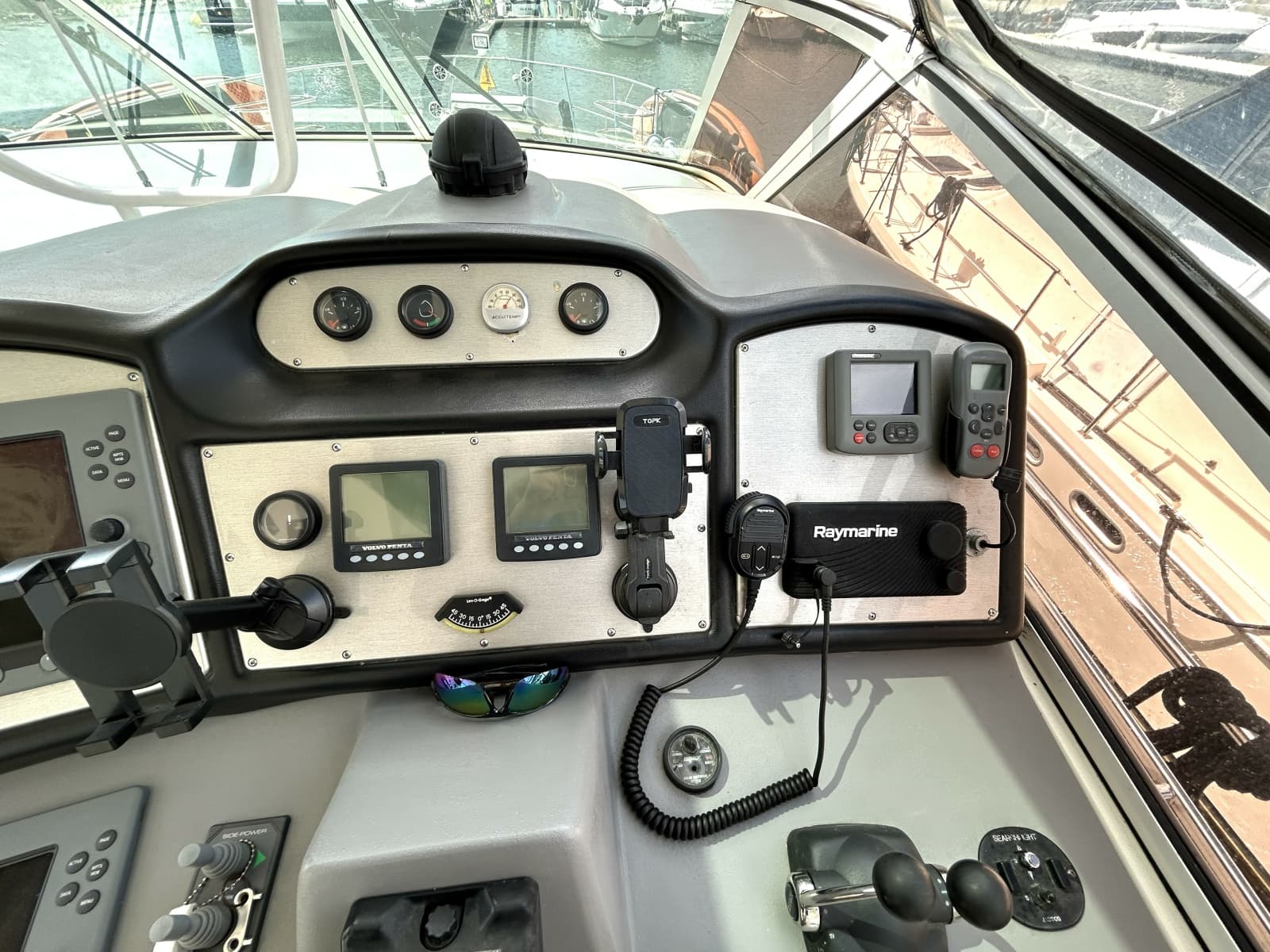 2007 Cruisers Yachts 455 - Photo 21