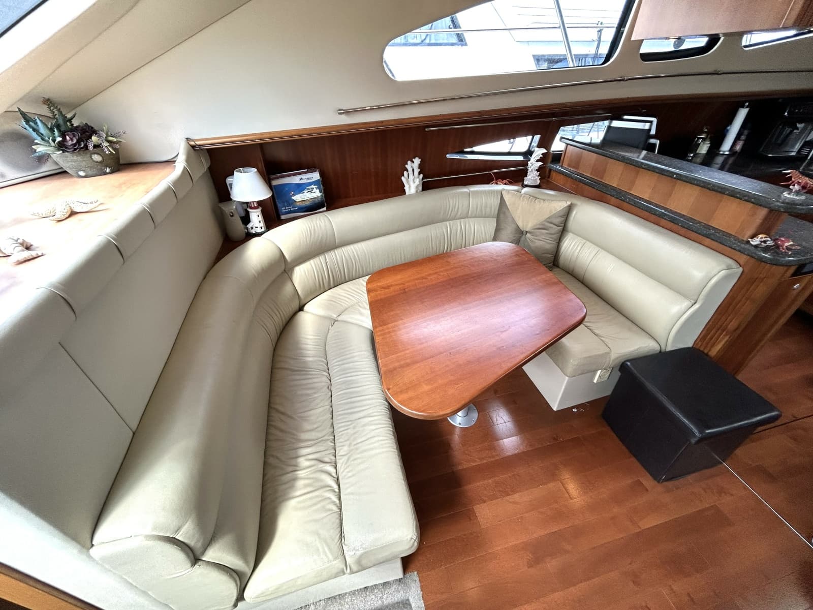 2007 Cruisers Yachts 455 - Photo 27