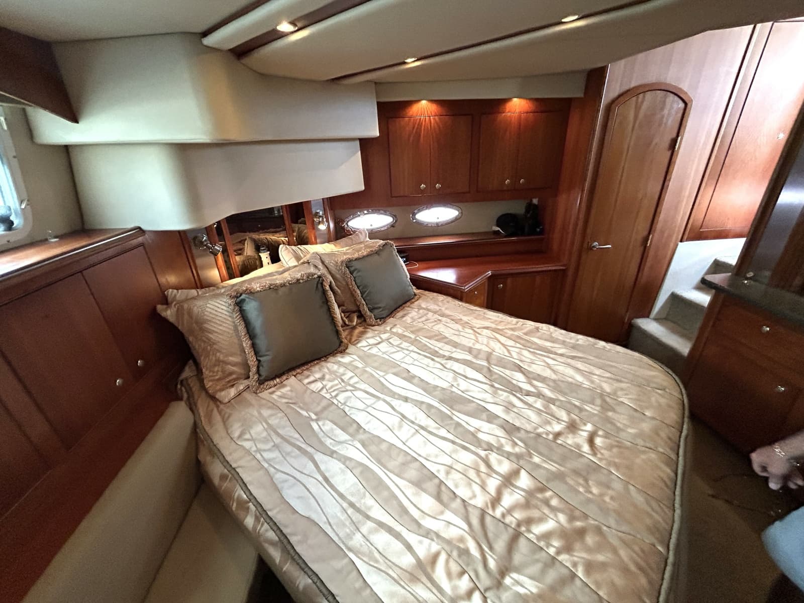 2007 Cruisers Yachts 455 - Photo 40