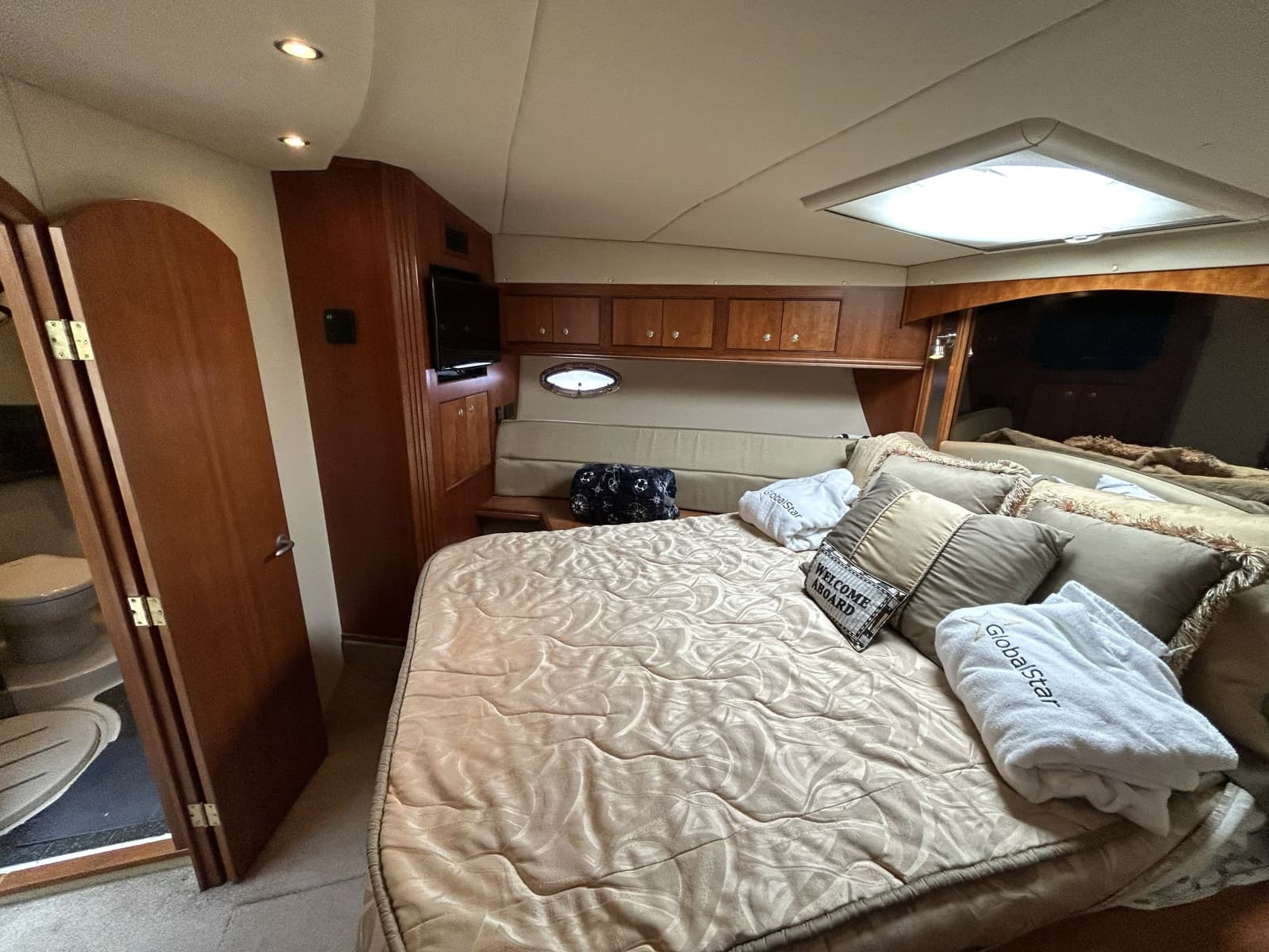 2007 Cruisers Yachts 455 - Photo 51