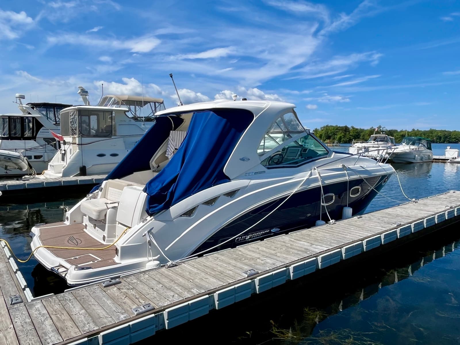 2012 Chaparral 330 Signature - Photo 4
