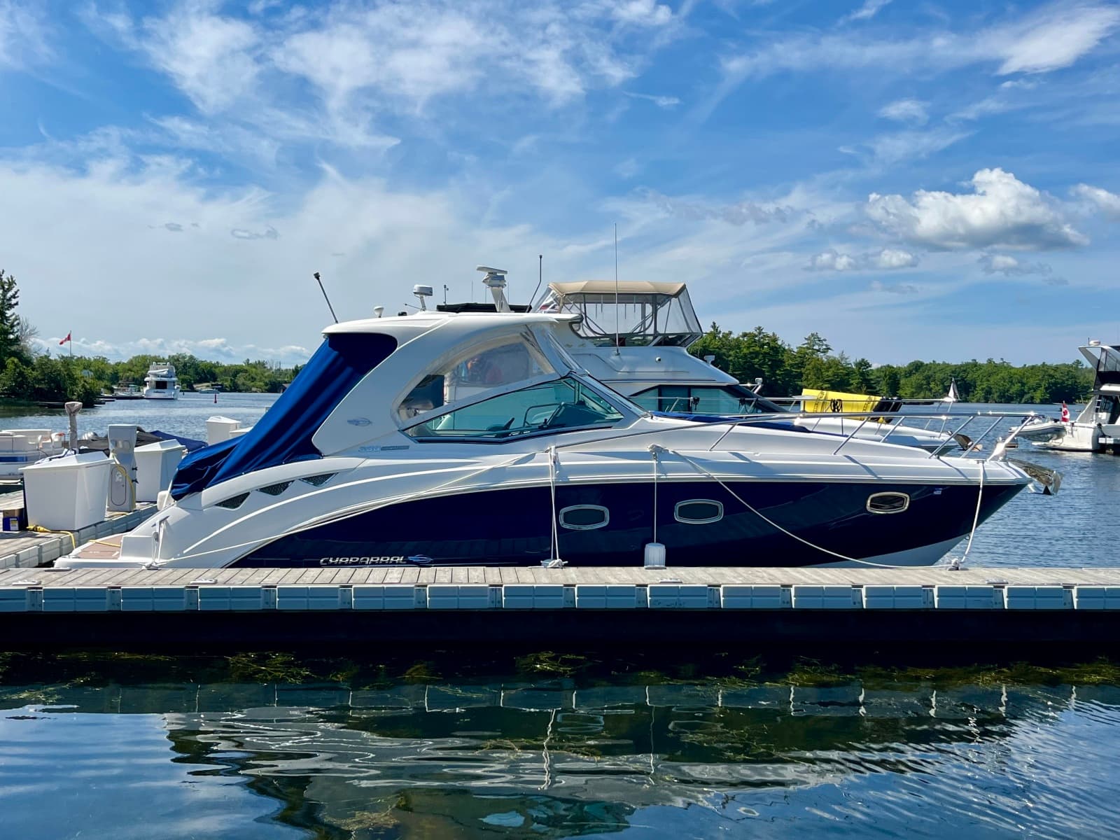 2012 Chaparral 330 Signature - Photo 3
