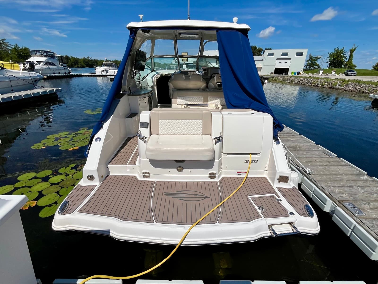 2012 Chaparral 330 Signature - Photo 6
