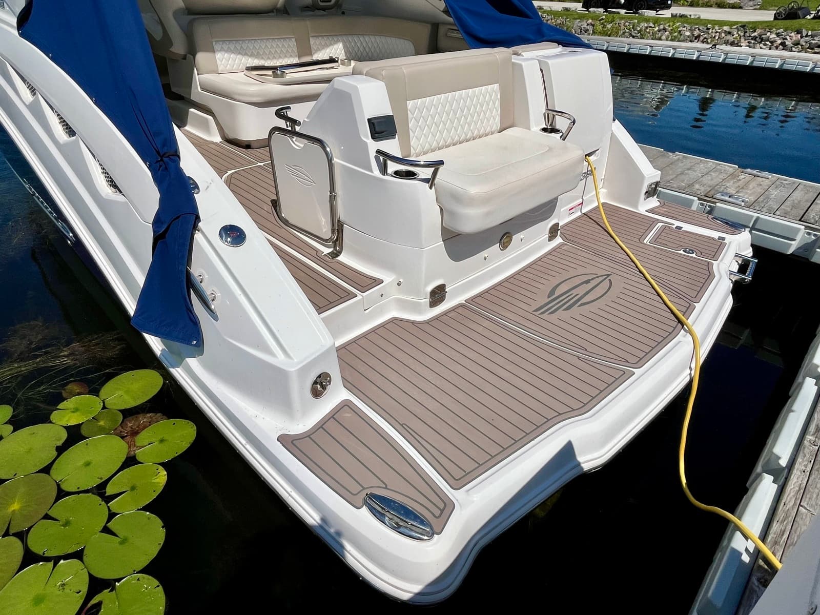 2012 Chaparral 330 Signature - Photo 8