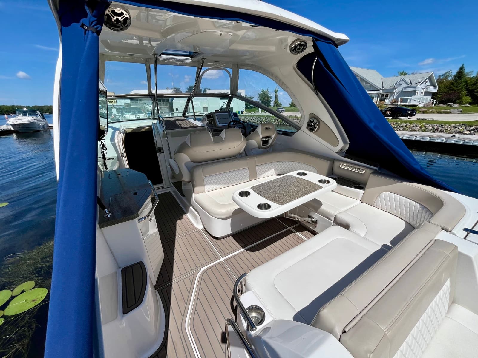 2012 Chaparral 330 Signature - Photo 10