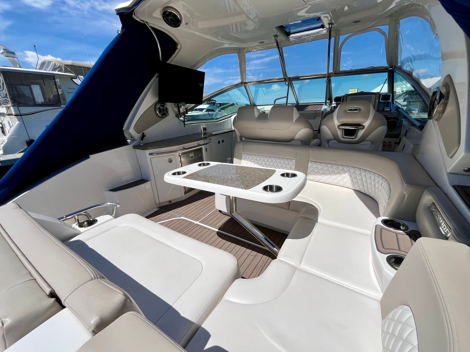 2012 Chaparral 330 Signature - Photo 11