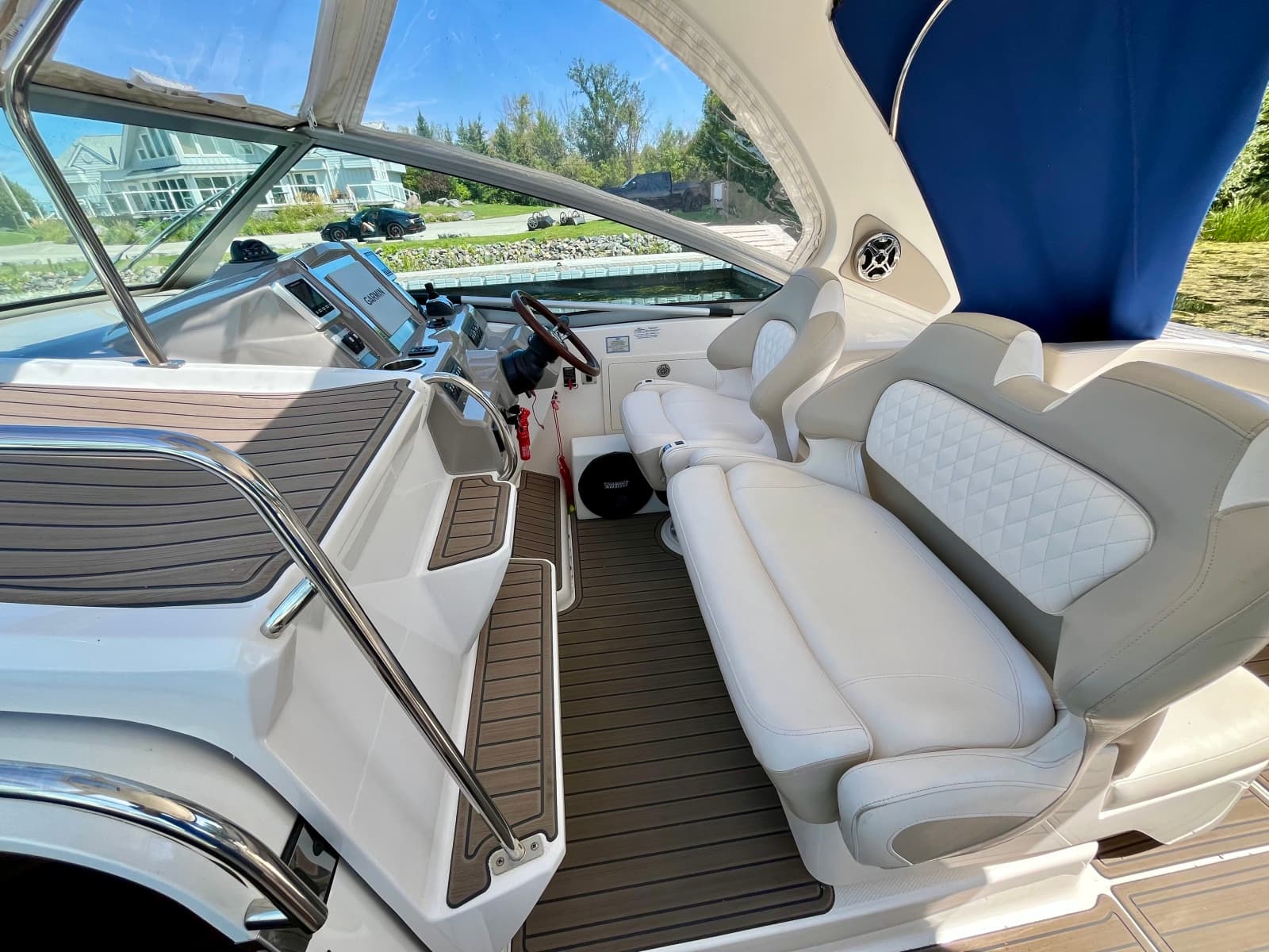 2012 Chaparral 330 Signature - Photo 22