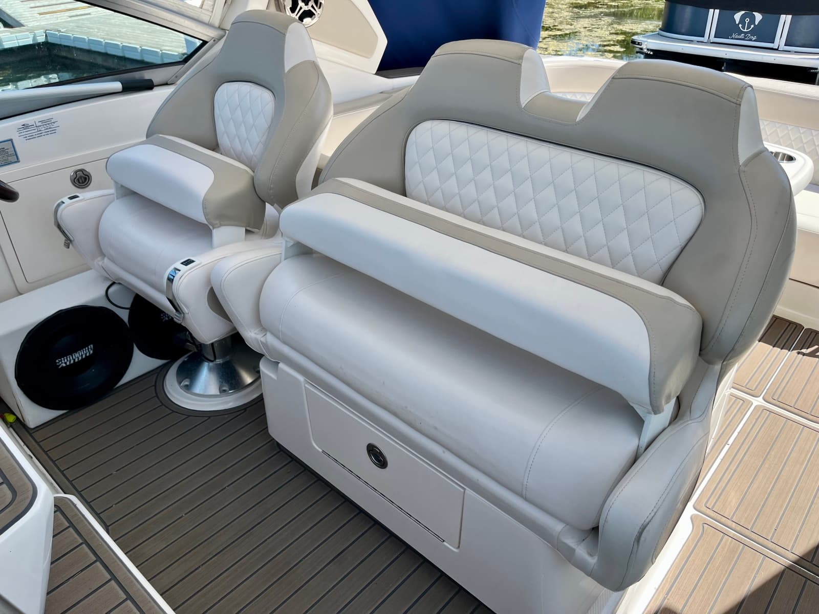 2012 Chaparral 330 Signature - Photo 16