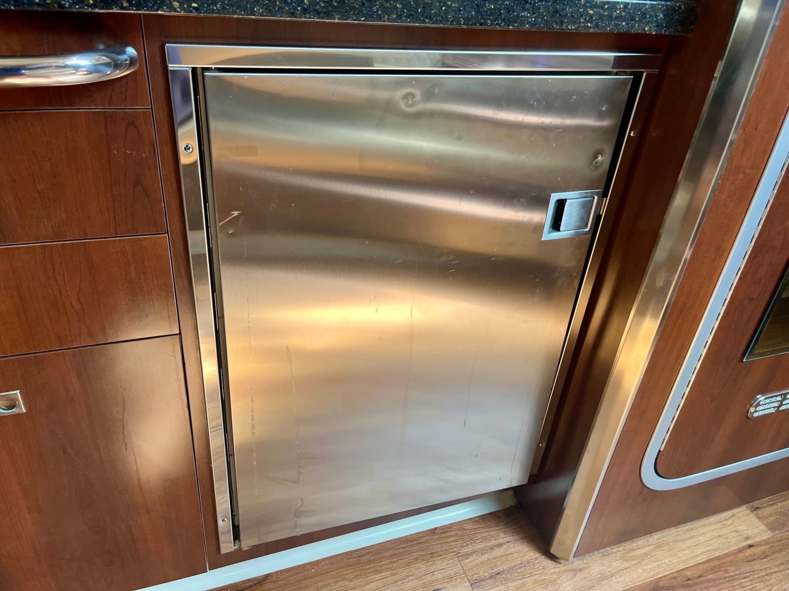 2012 Chaparral 330 Signature - Photo 30
