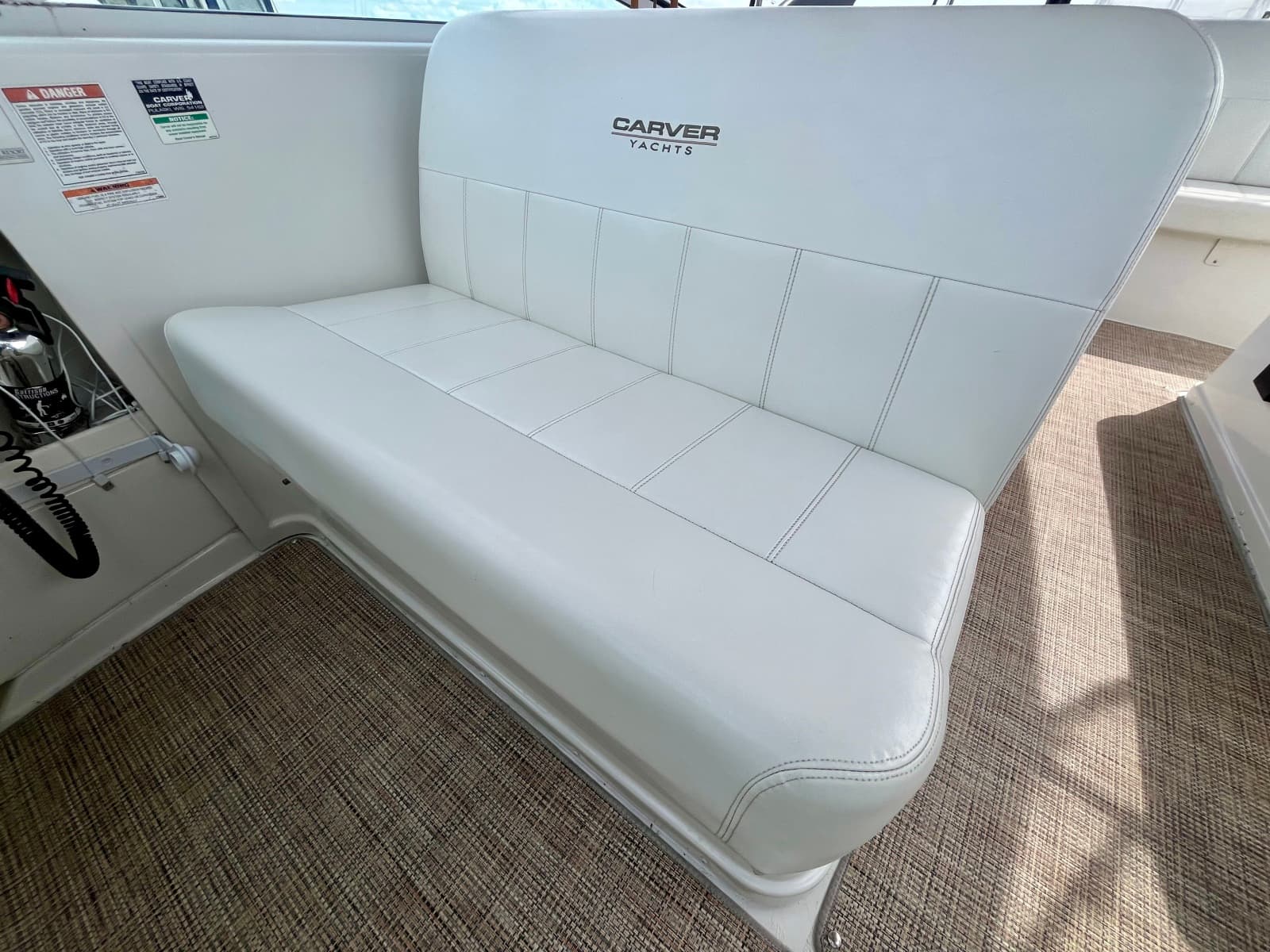 1999 Carver 350 Mariner - Photo 38
