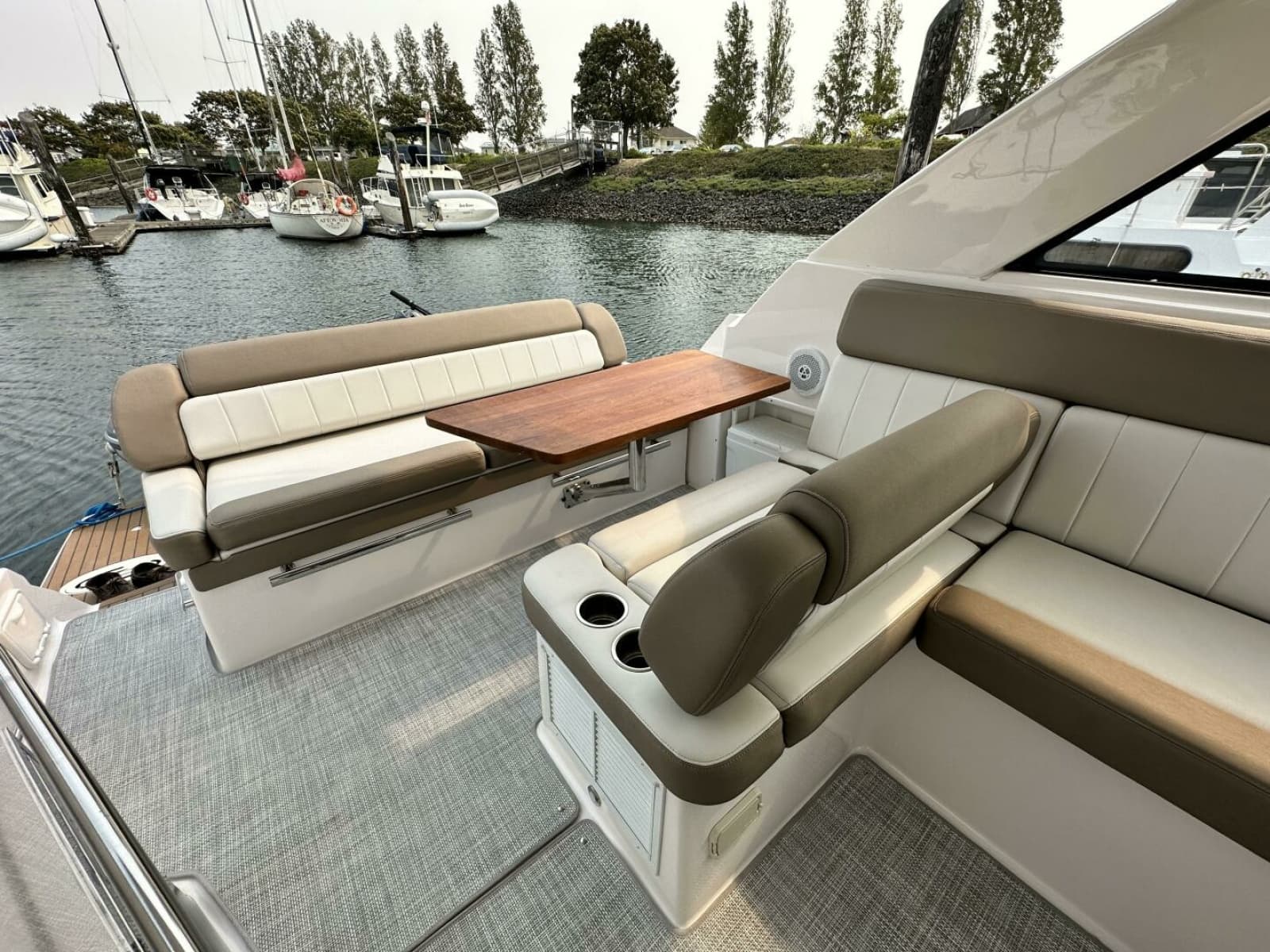 2014 Regal 35 Sport Coupe - Photo 15