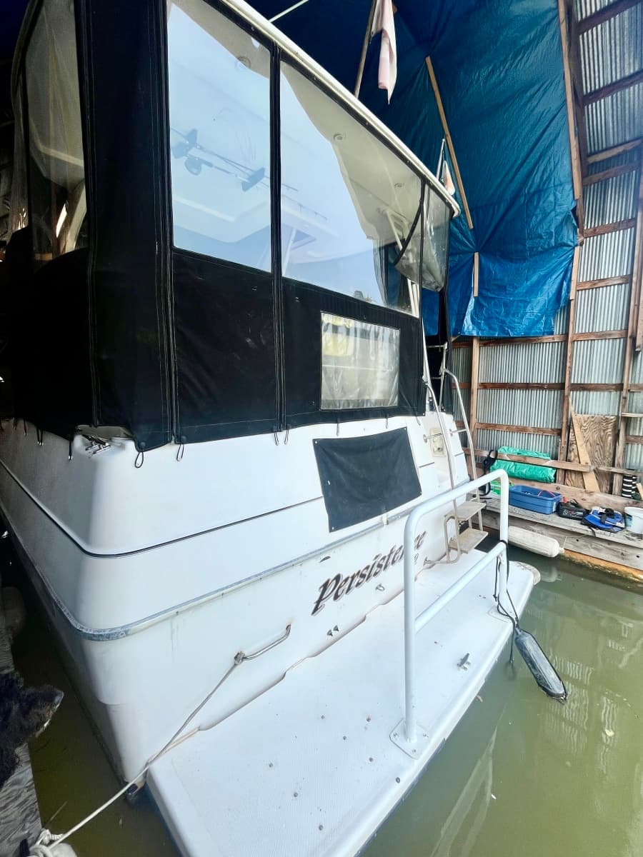 1995 Bayliner 3587 - Photo 5