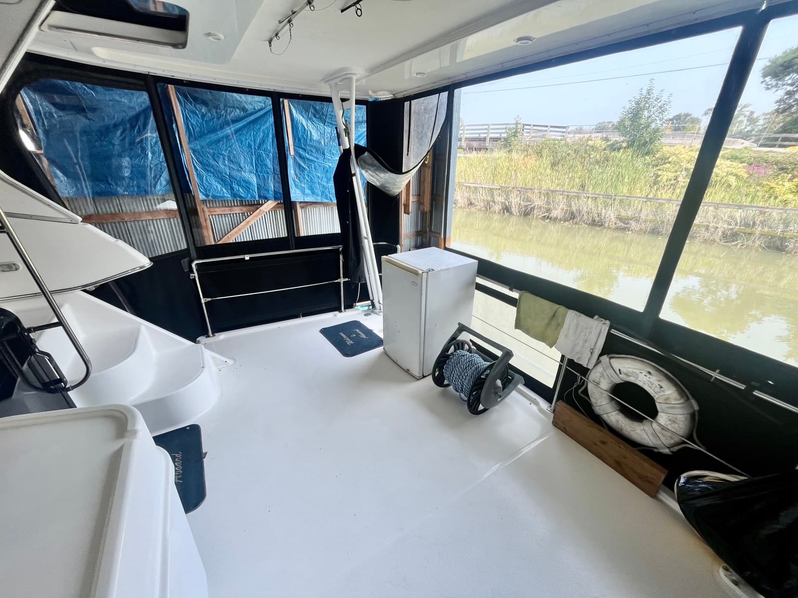1995 Bayliner 3587 - Photo 9
