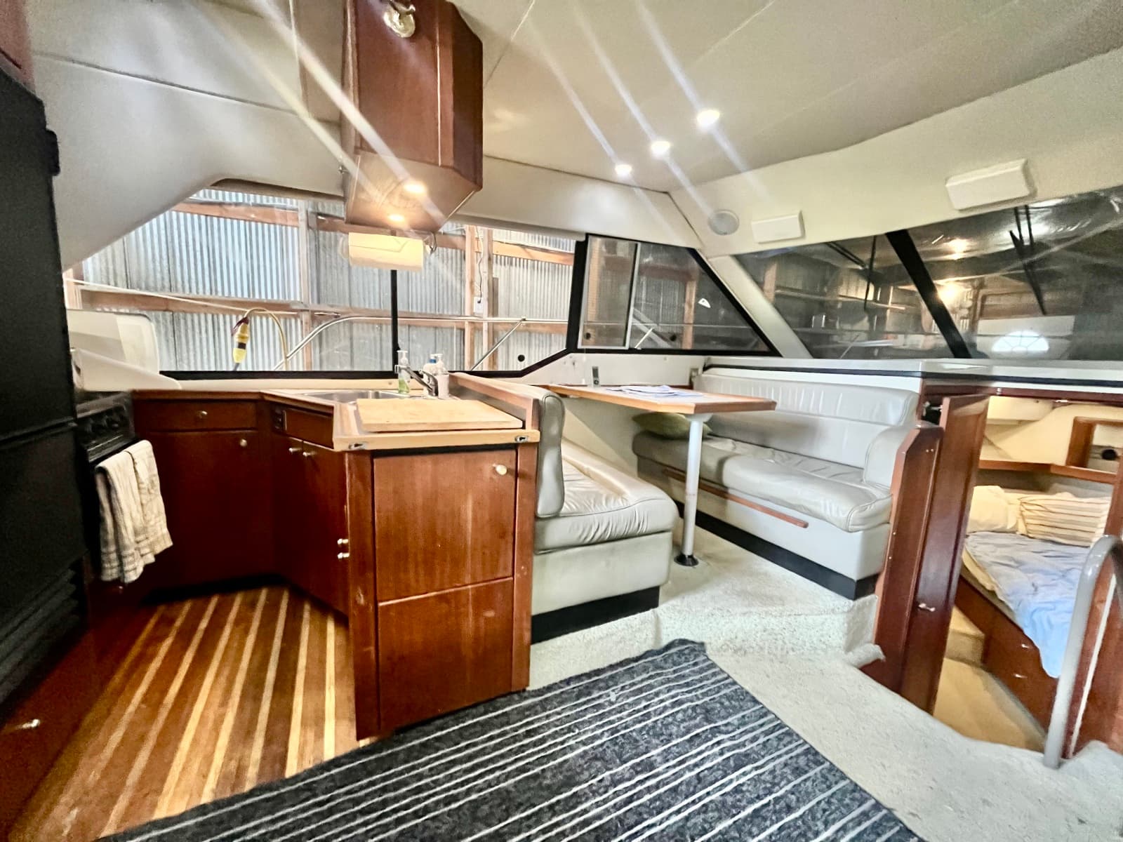 1995 Bayliner 3587 - Photo 25