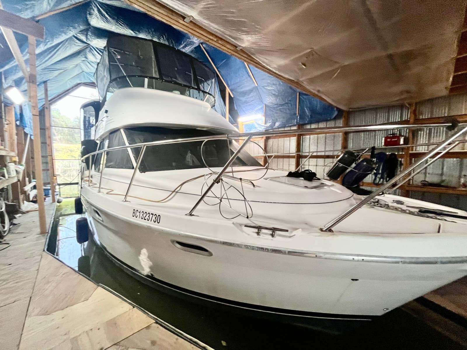 1995 Bayliner 3587 - Photo 3