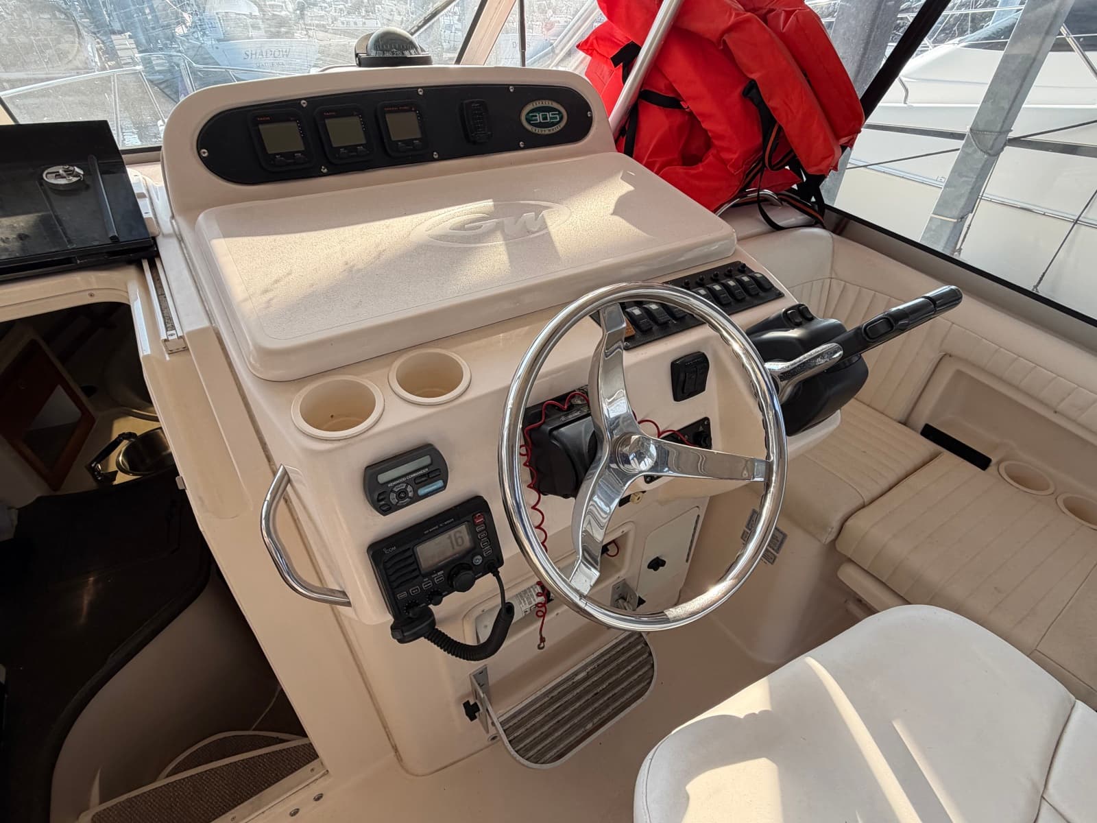 2007 Grady-White Express 305 - Photo 8