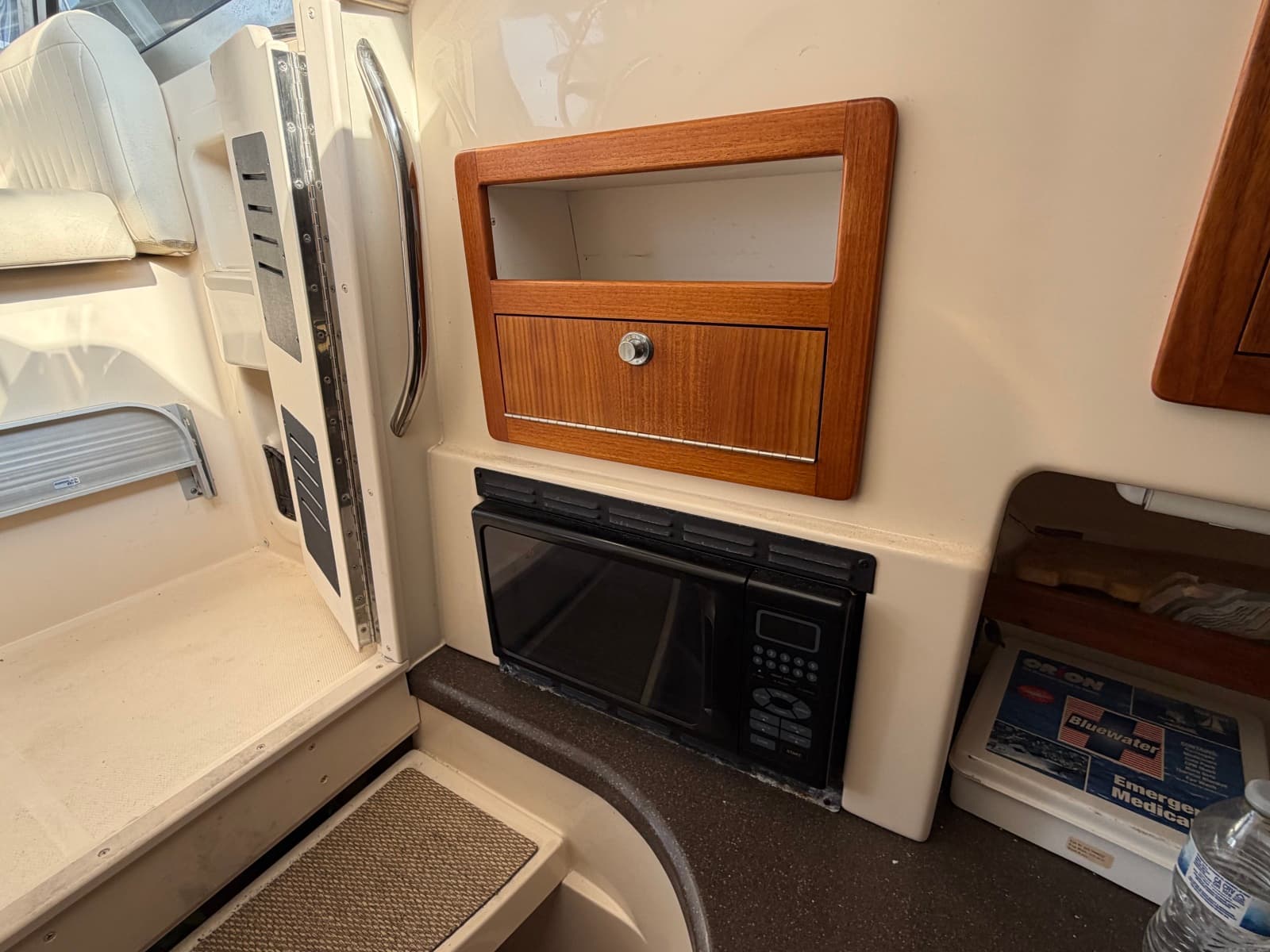 2007 Grady-White Express 305 - Photo 17