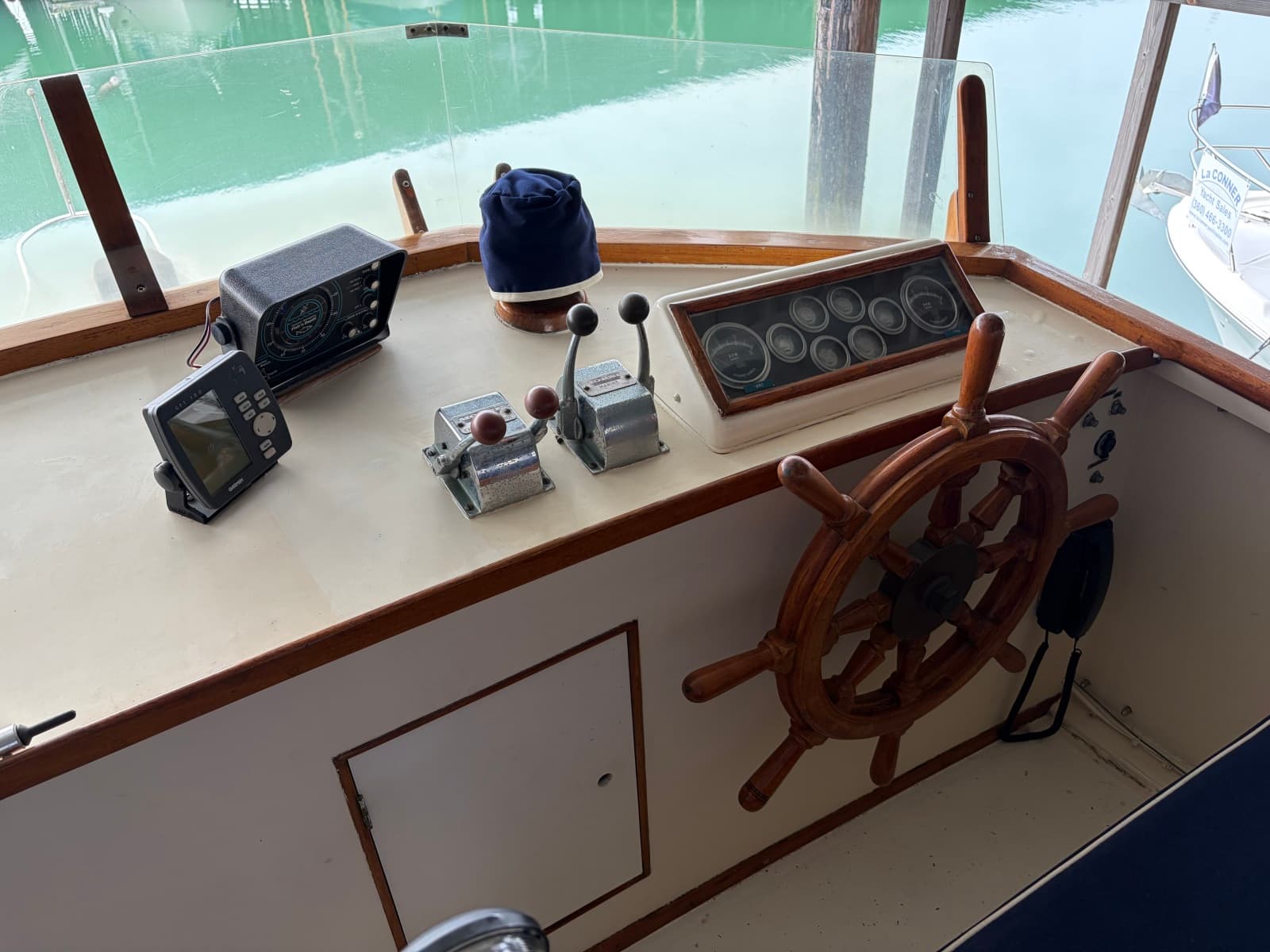 1969 Grand Banks 42 Classic - Photo 15
