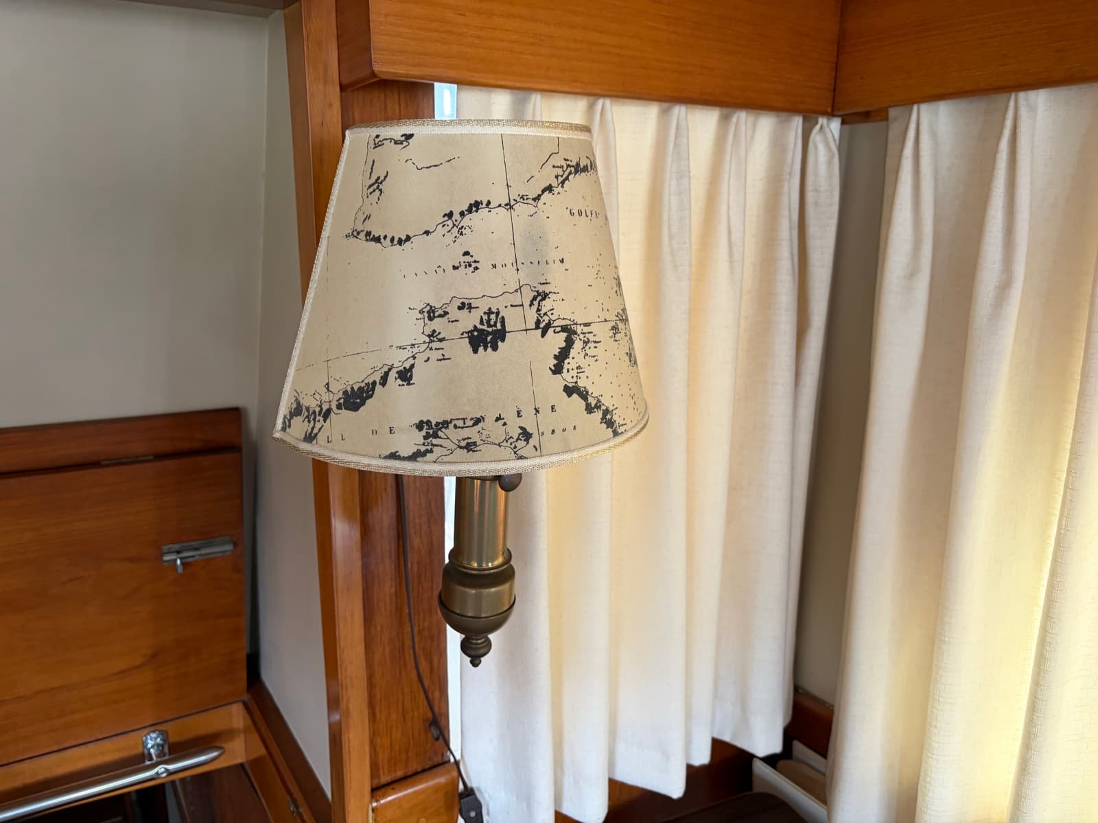 1969 Grand Banks 42 Classic - Photo 31