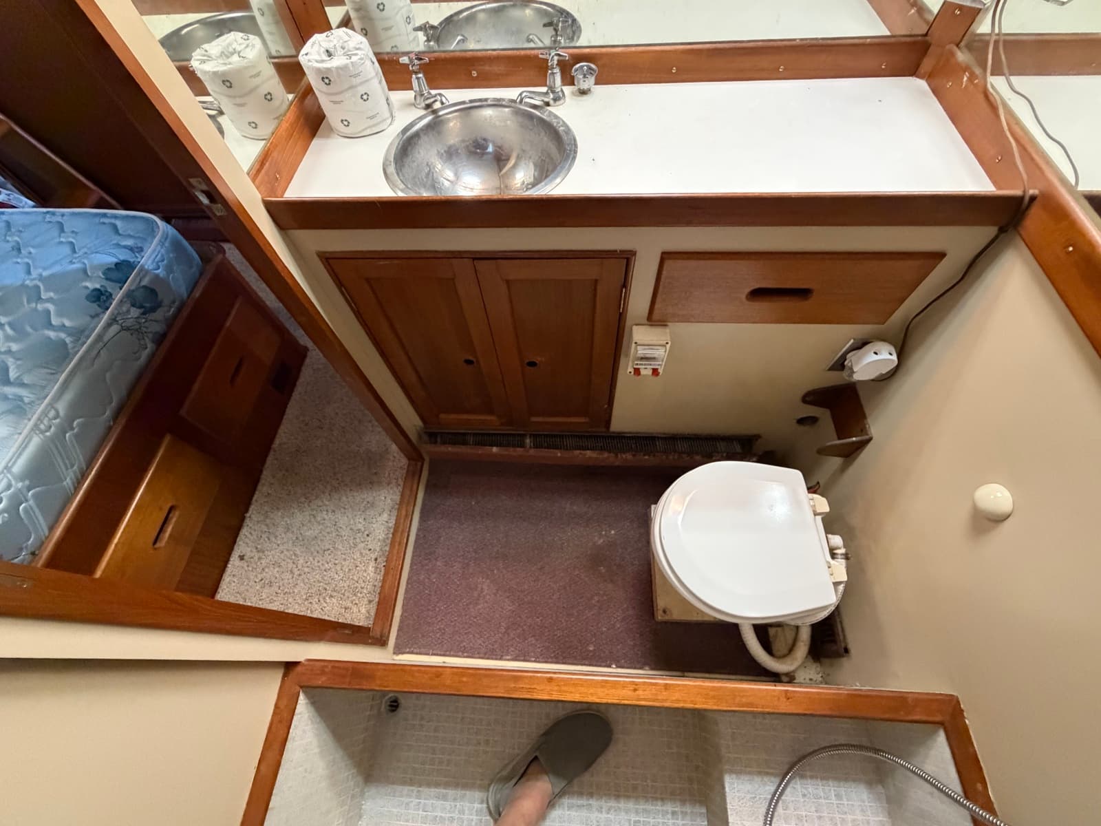 1969 Grand Banks 42 Classic - Photo 47