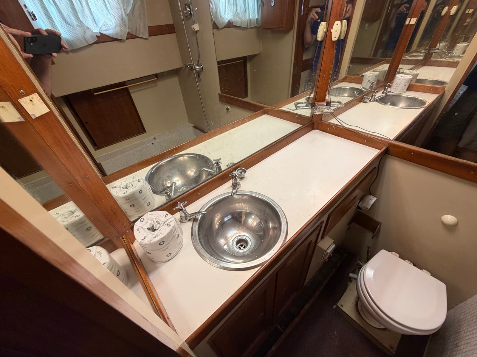 1969 Grand Banks 42 Classic - Photo 48