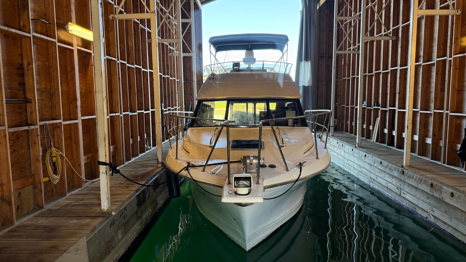 1992 Bayliner 3688 Motoryacht - Photo 2
