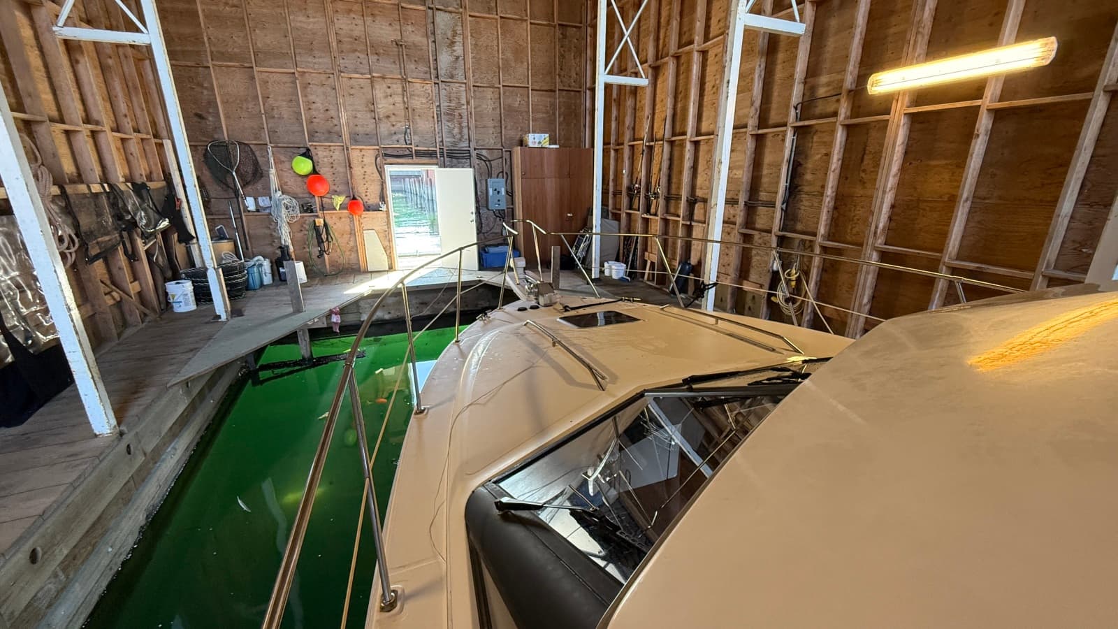 1992 Bayliner 3688 Motoryacht - Photo 12