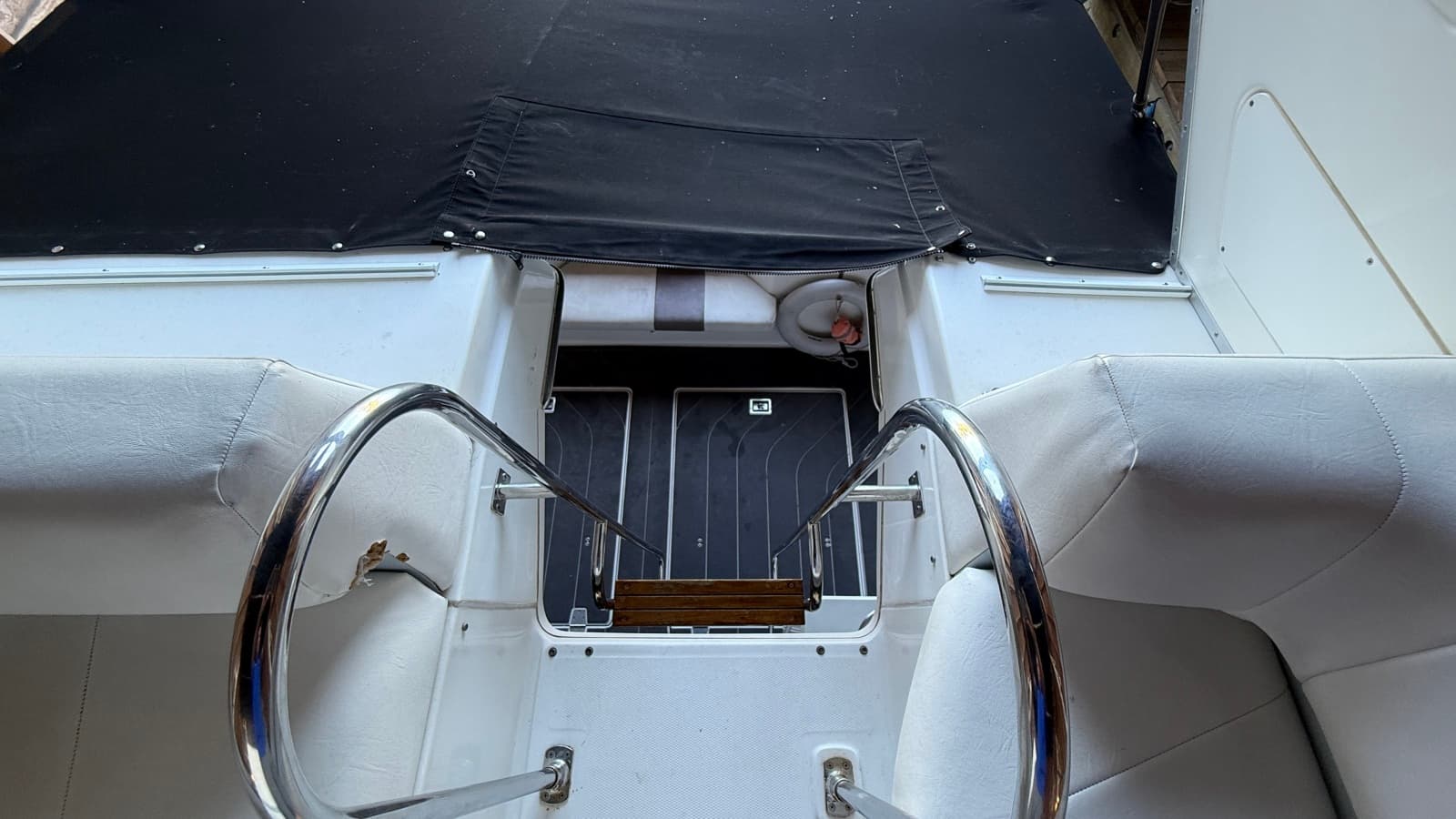1992 Bayliner 3688 Motoryacht - Photo 26