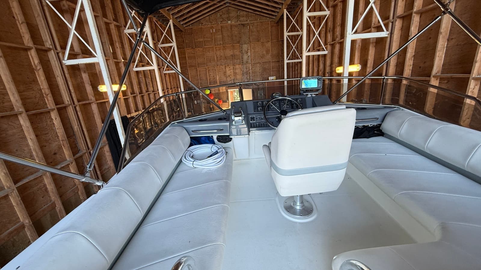 1992 Bayliner 3688 Motoryacht - Photo 18