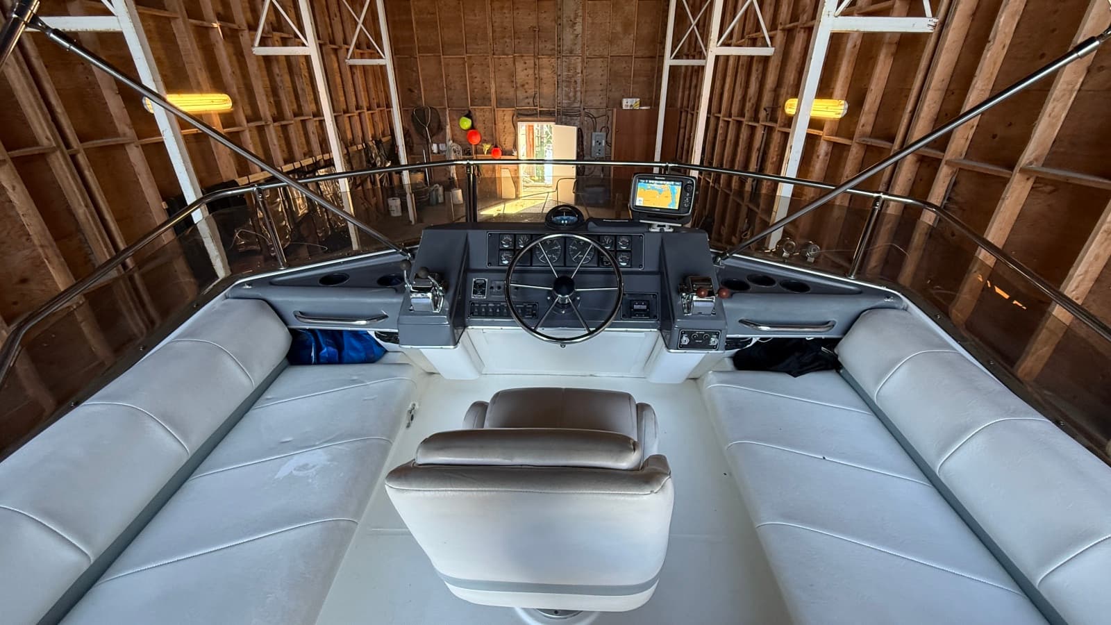1992 Bayliner 3688 Motoryacht - Photo 19