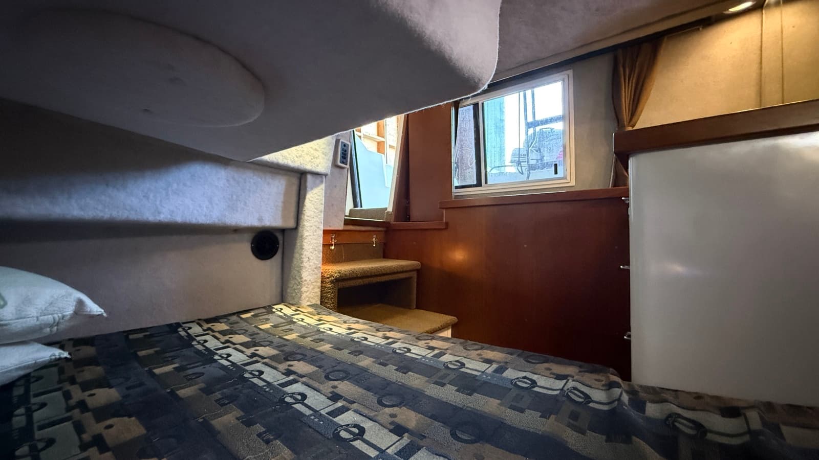 1992 Bayliner 3688 Motoryacht - Photo 32