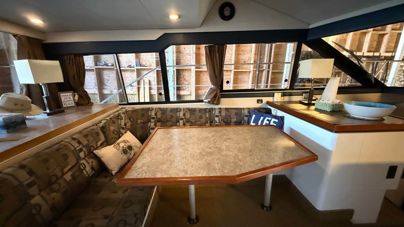 1992 Bayliner 3688 Motoryacht - Photo 35