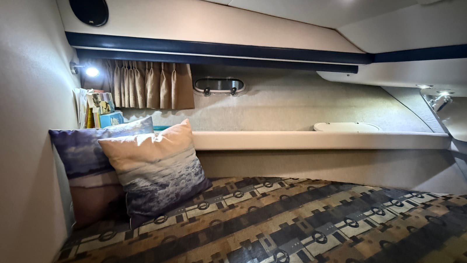 1992 Bayliner 3688 Motoryacht - Photo 54