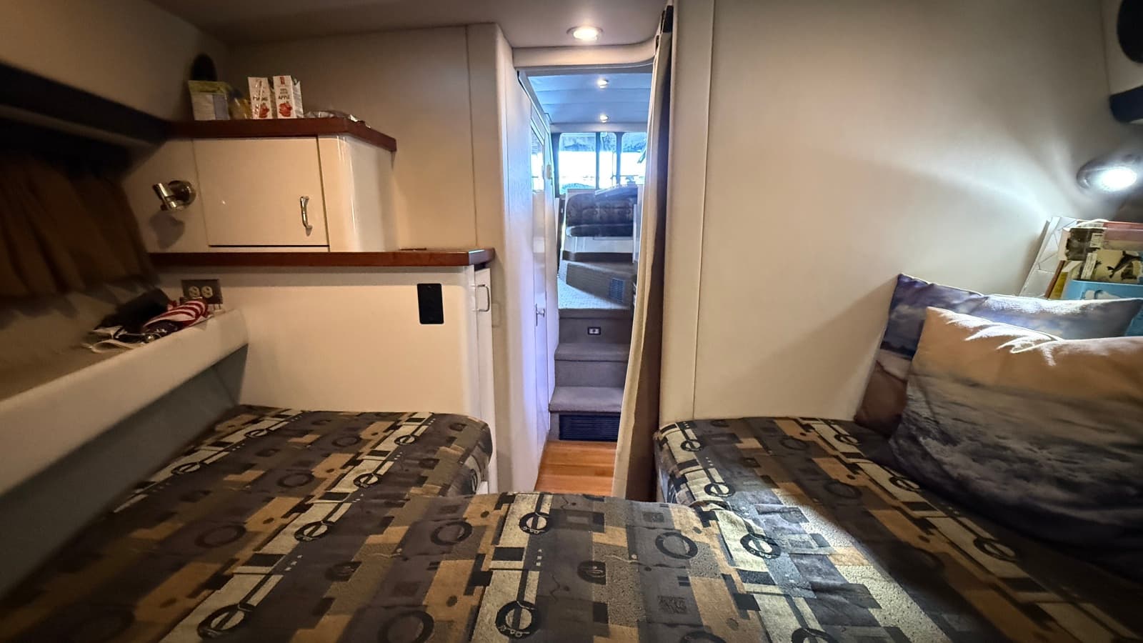 1992 Bayliner 3688 Motoryacht - Photo 56