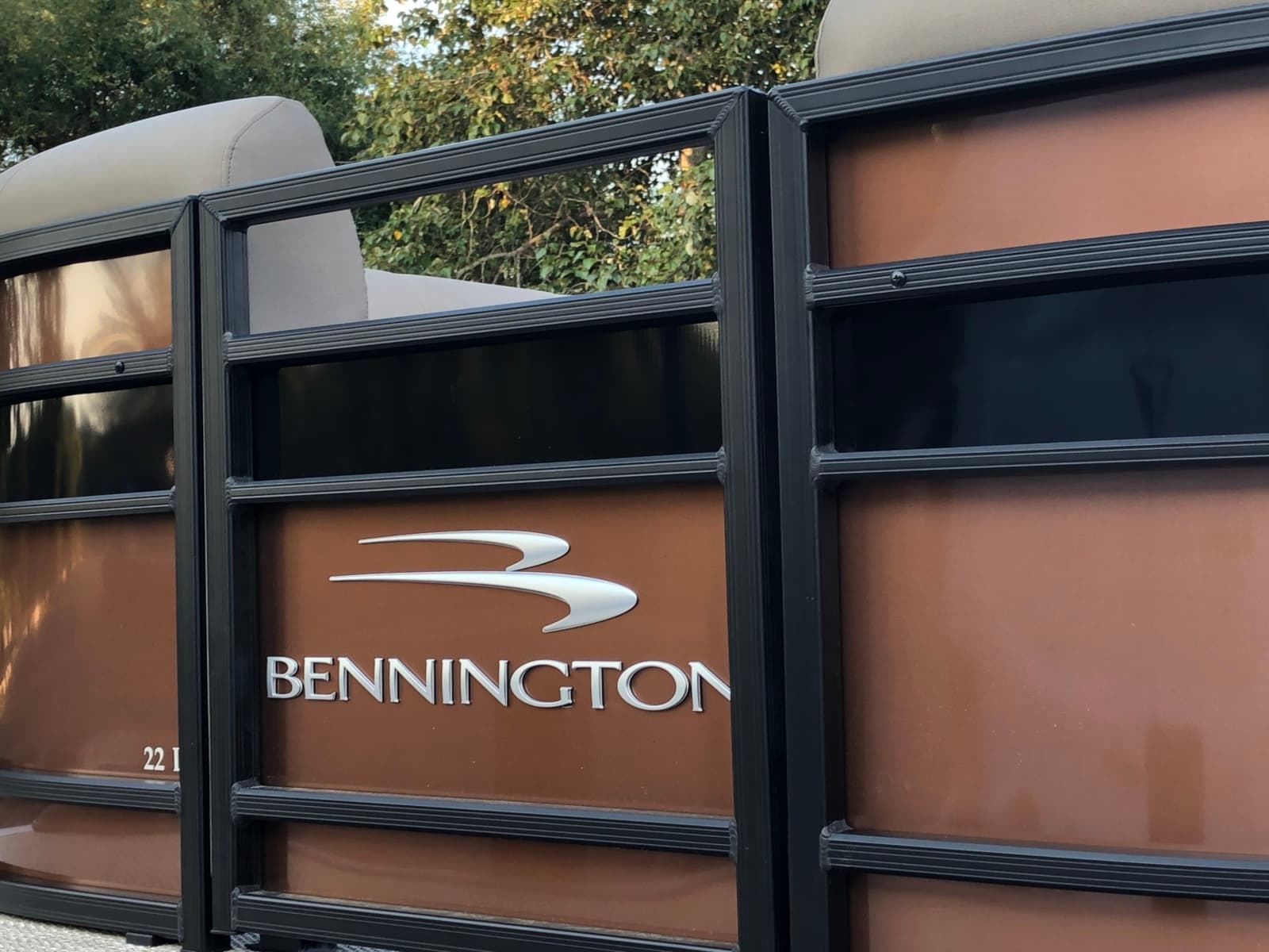 2023 Bennington 22 LSB - Photo 10