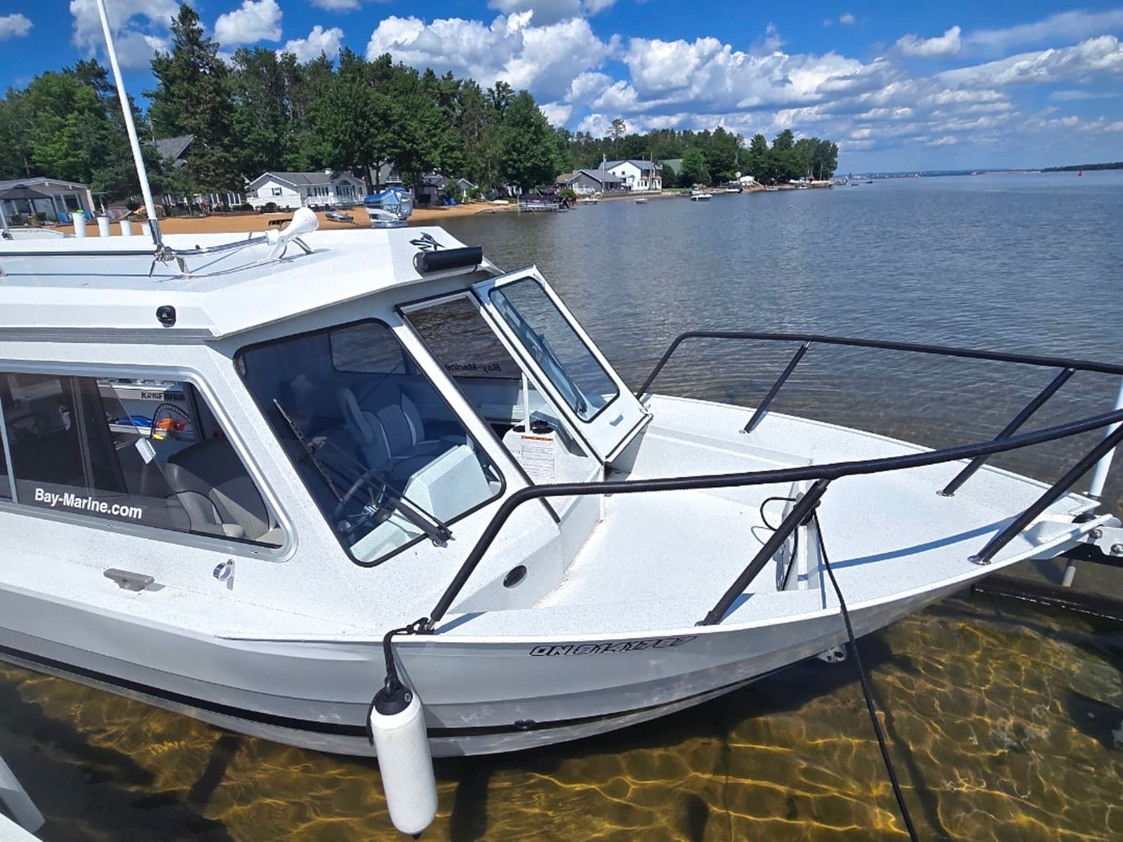 2024 KingFisher 2425 Escape HT - Photo 2