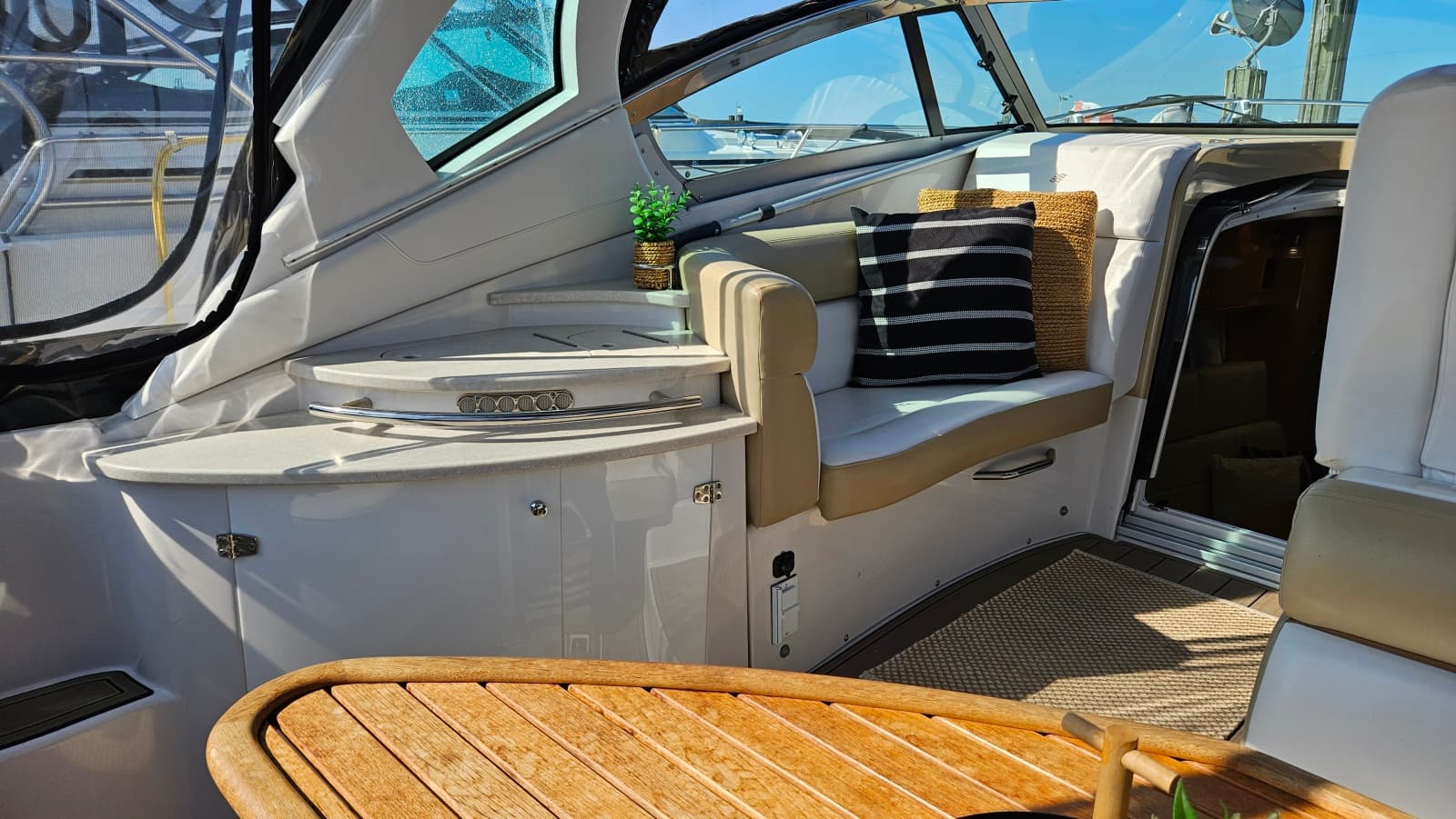 2011 Four Winns V355 - Photo 7
