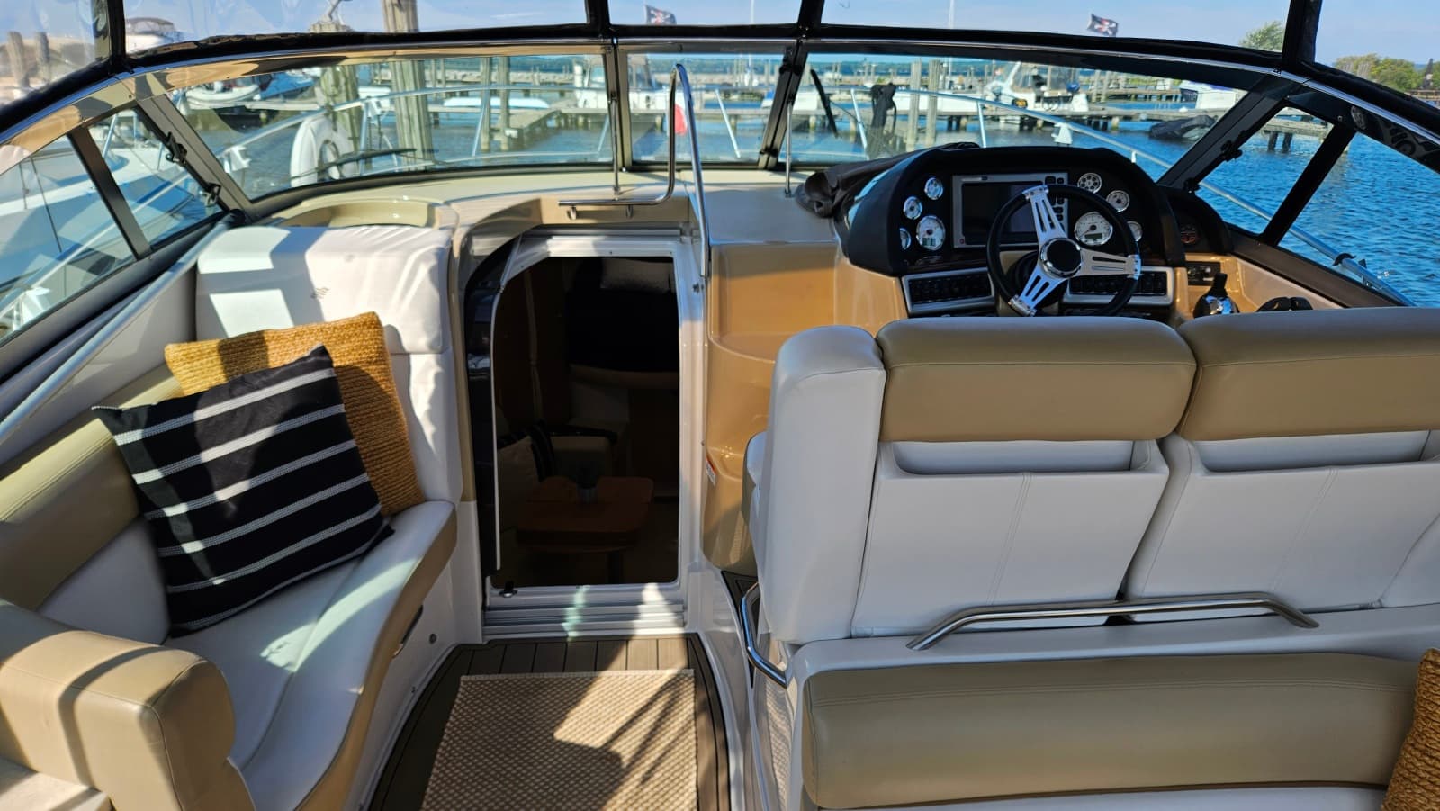 2011 Four Winns V355 - Photo 8