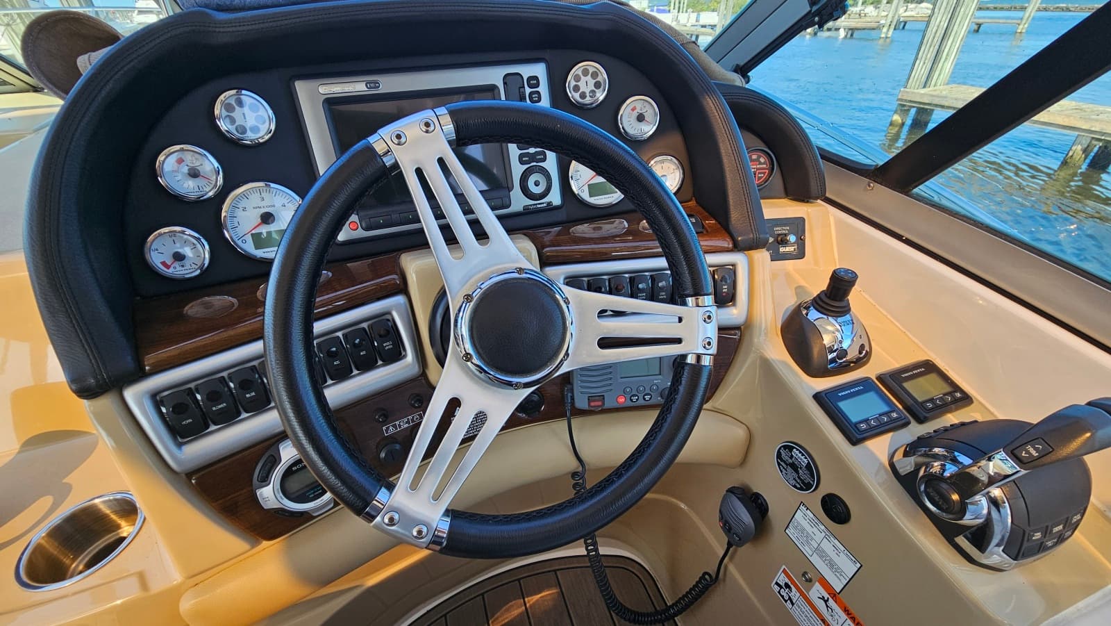 2011 Four Winns V355 - Photo 10