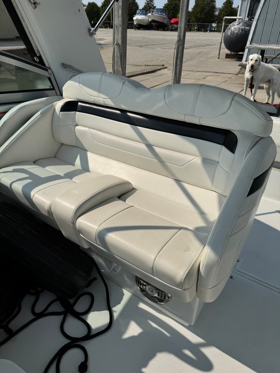 2009 Formula 27 Performance Cruiser - Photo 12