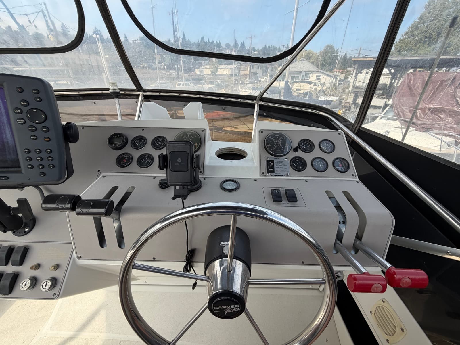 1996 Carver 325 Aft Cabin Motor Yacht - Photo 14
