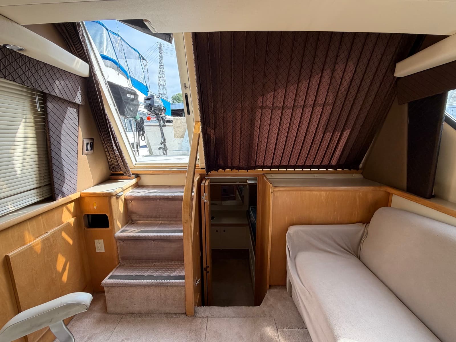 1996 Carver 325 Aft Cabin Motor Yacht - Photo 28
