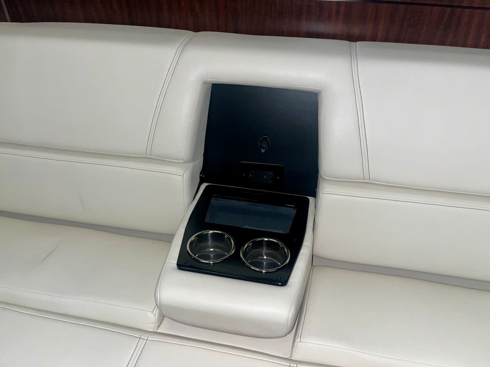 2012 Monterey 320 Sport Yacht - Photo 31