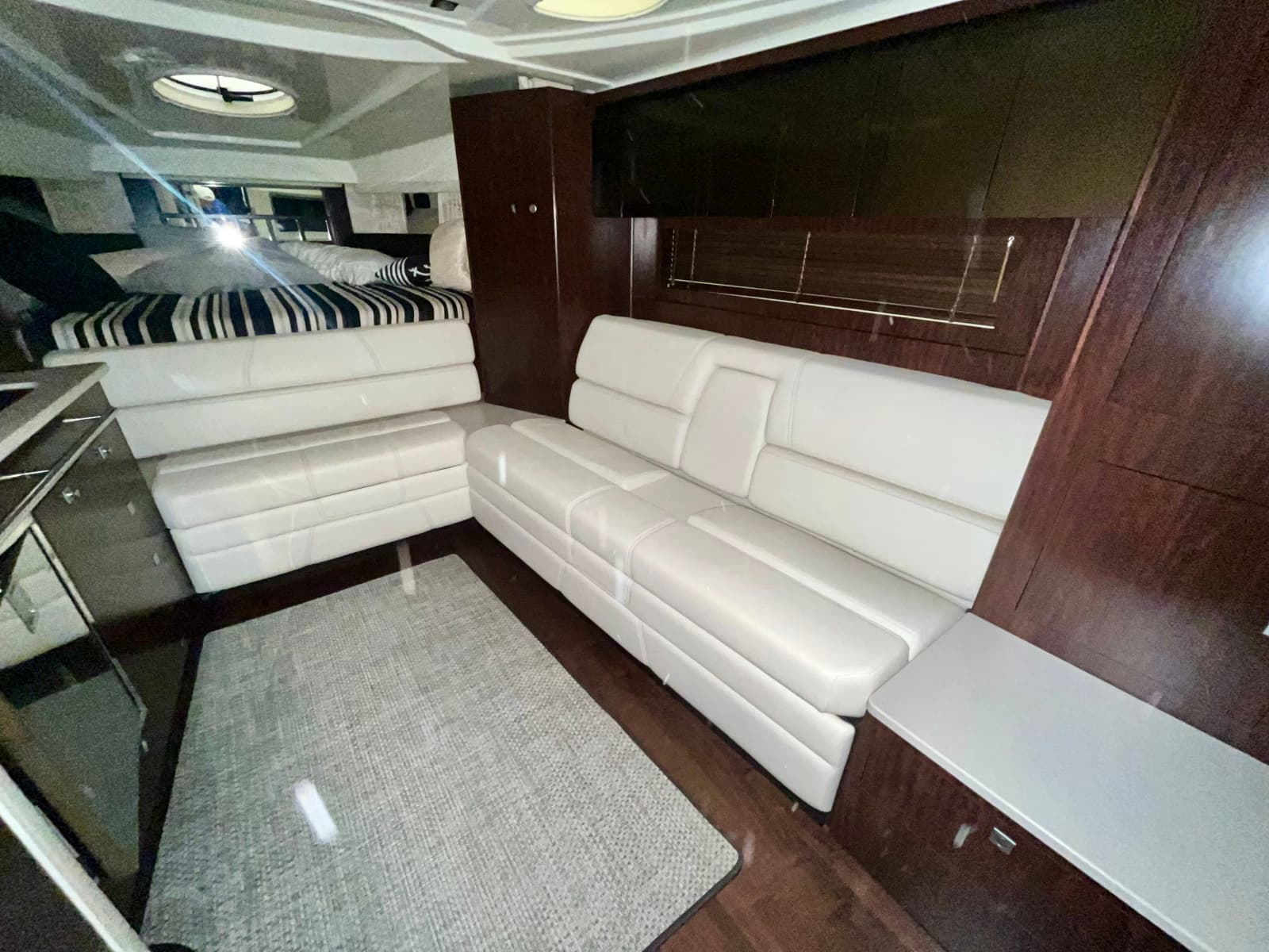 2012 Monterey 320 Sport Yacht - Photo 29