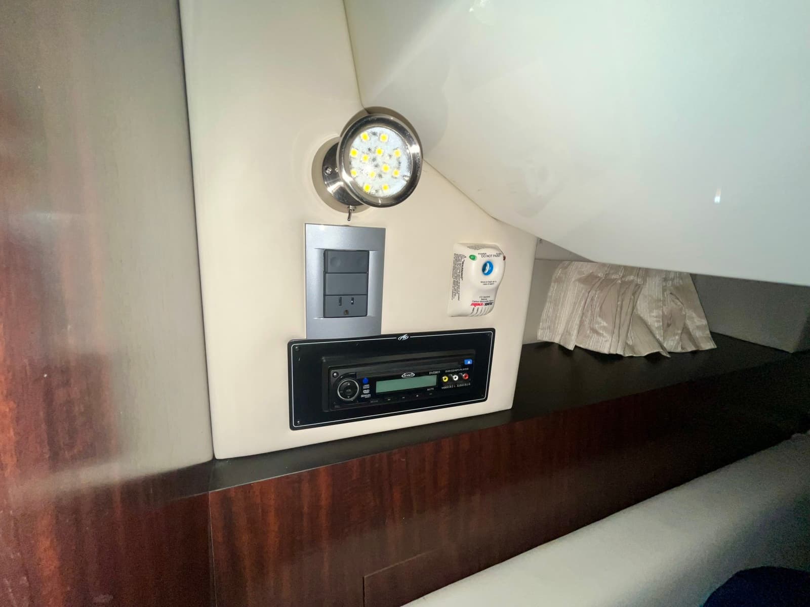 2012 Monterey 320 Sport Yacht - Photo 44