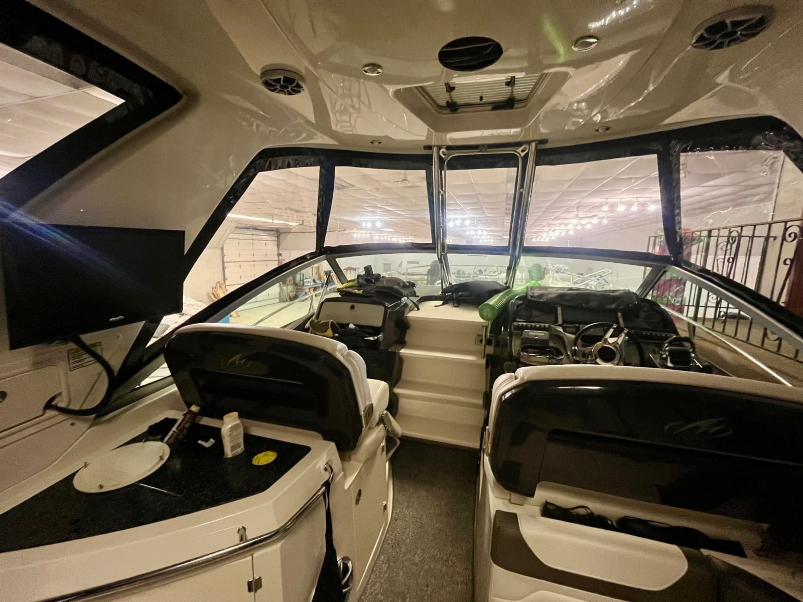 2012 Monterey 320 Sport Yacht - Photo 13