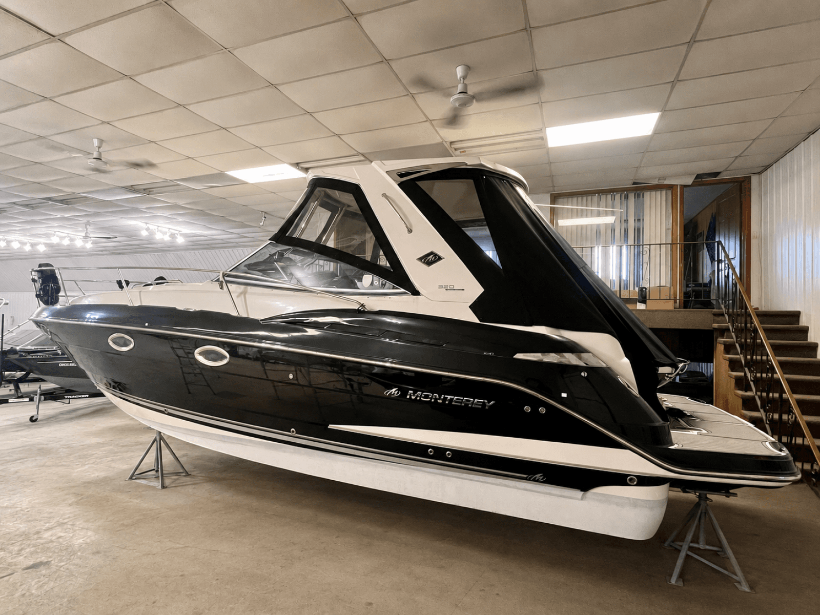 2012 Monterey 320 Sport Yacht - Photo 4