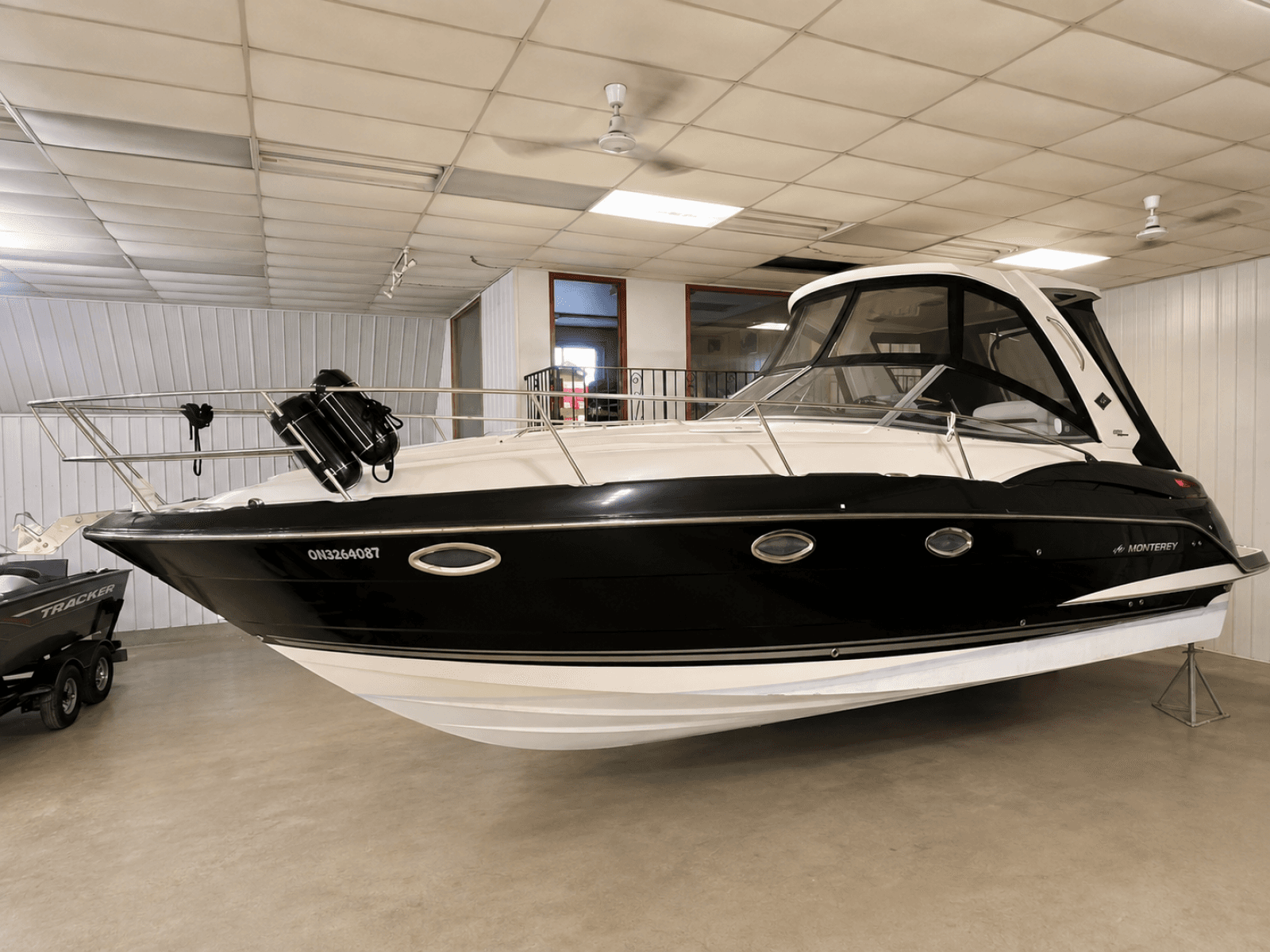 2012 Monterey 320 Sport Yacht - Photo 2