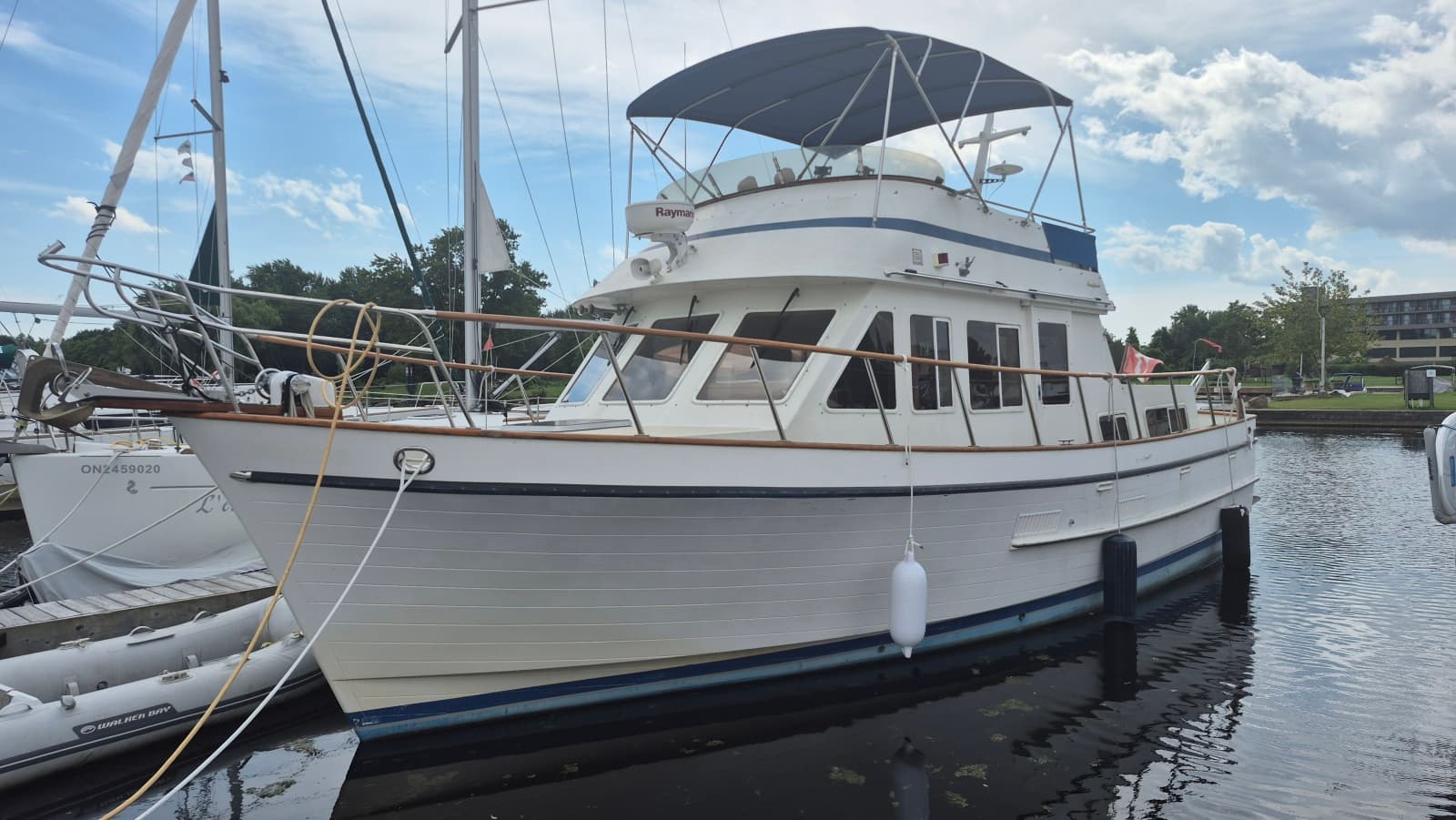 1985 Ocean Alexander 38 Double Cabin - Photo 4