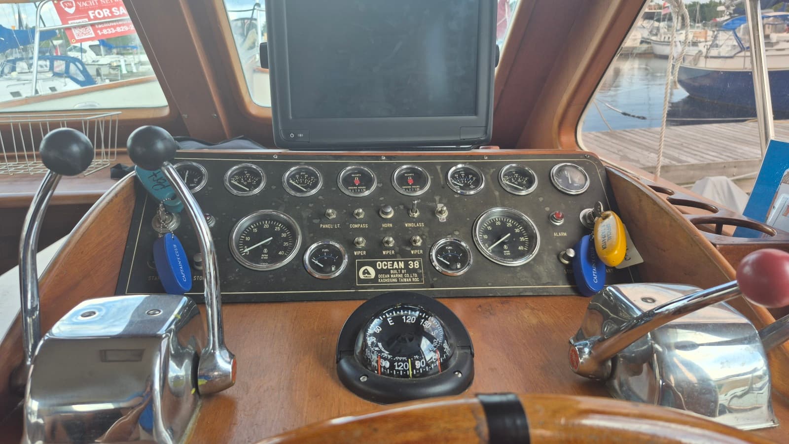 1985 Ocean Alexander 38 Double Cabin - Photo 12